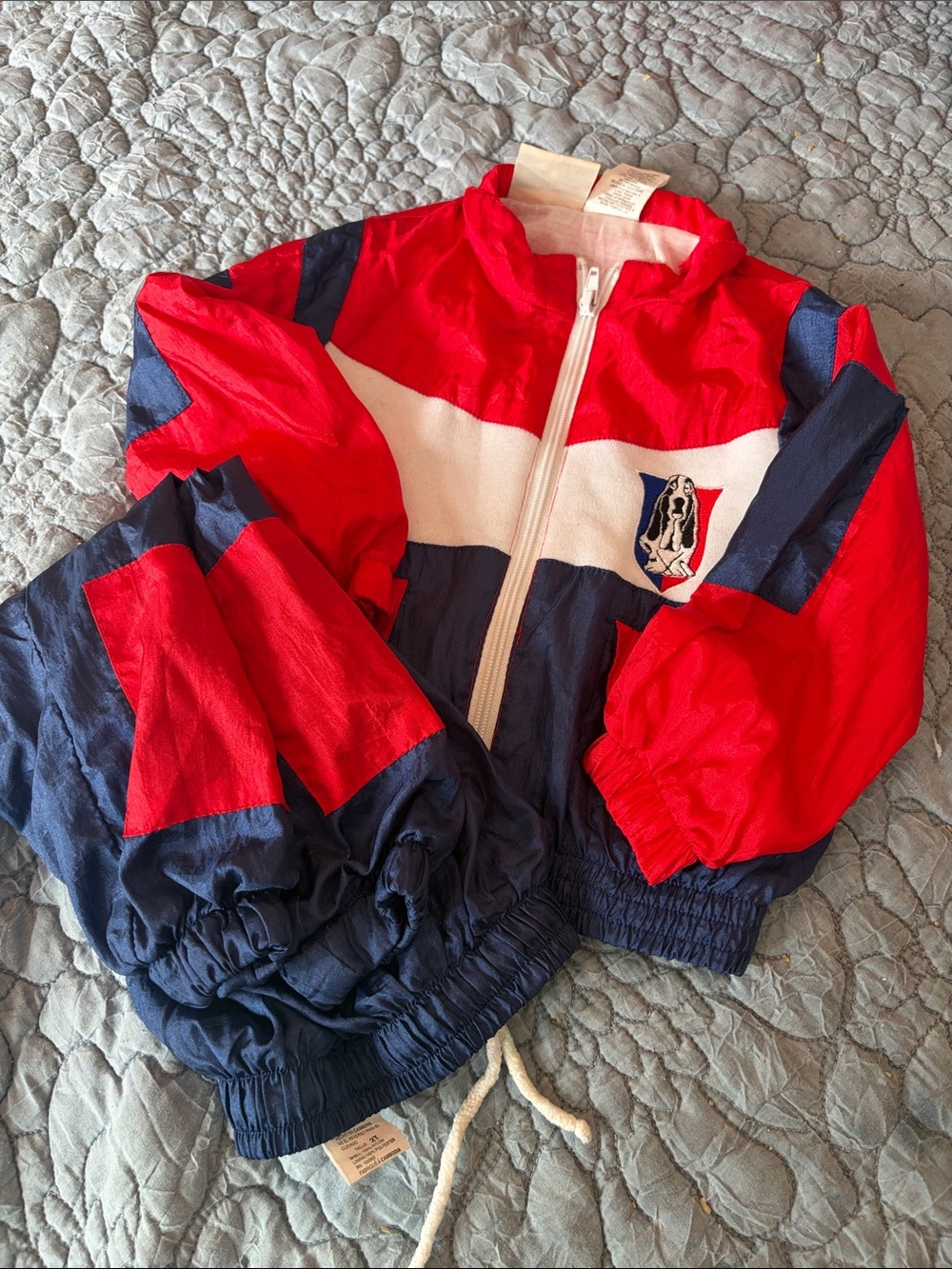 Vintage (1990's) VERY CUTE! Hush Puppies Red and Navy Colorblock Jacket